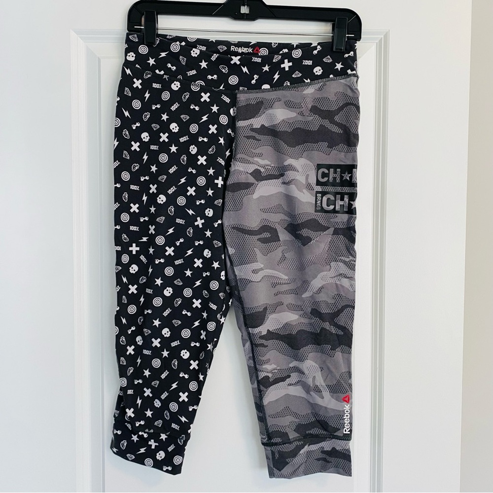 Reebok Black & Gray Mixed-Print Athletic Capri Leggings - Ladies Size M Medium